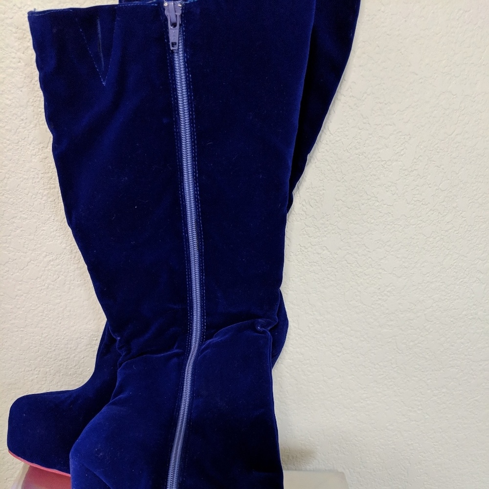 Red bottom boots - Picture 3 of 7